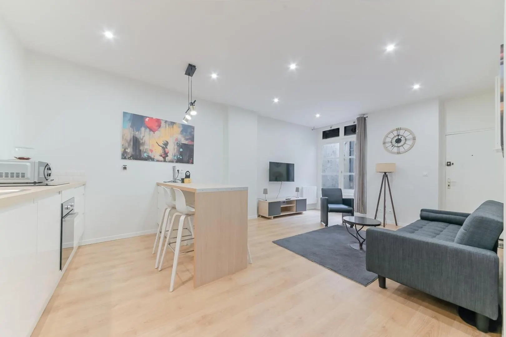 Апартаменты Guestready - Old Lyon Retreat Steps From The Metro