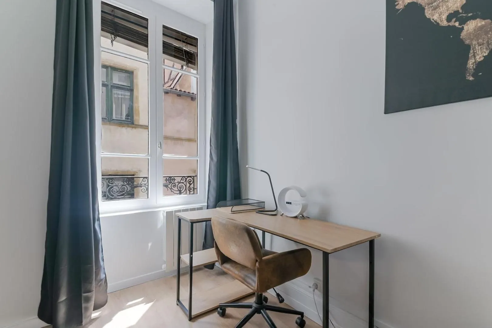 Апартаменты Guestready - Old Lyon Retreat Steps From The Metro